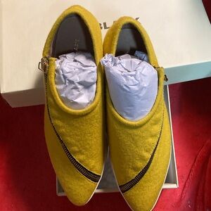 New in Box Anthropologie All Black Yellow Wool Zipper Sneakers Sz 5